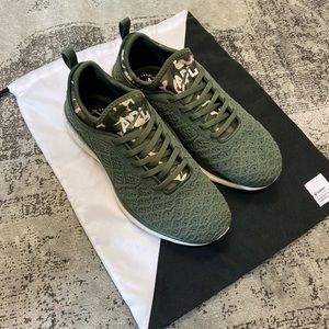 Lululemon APL Phantom Techloom Fatigue Camo EUC 8